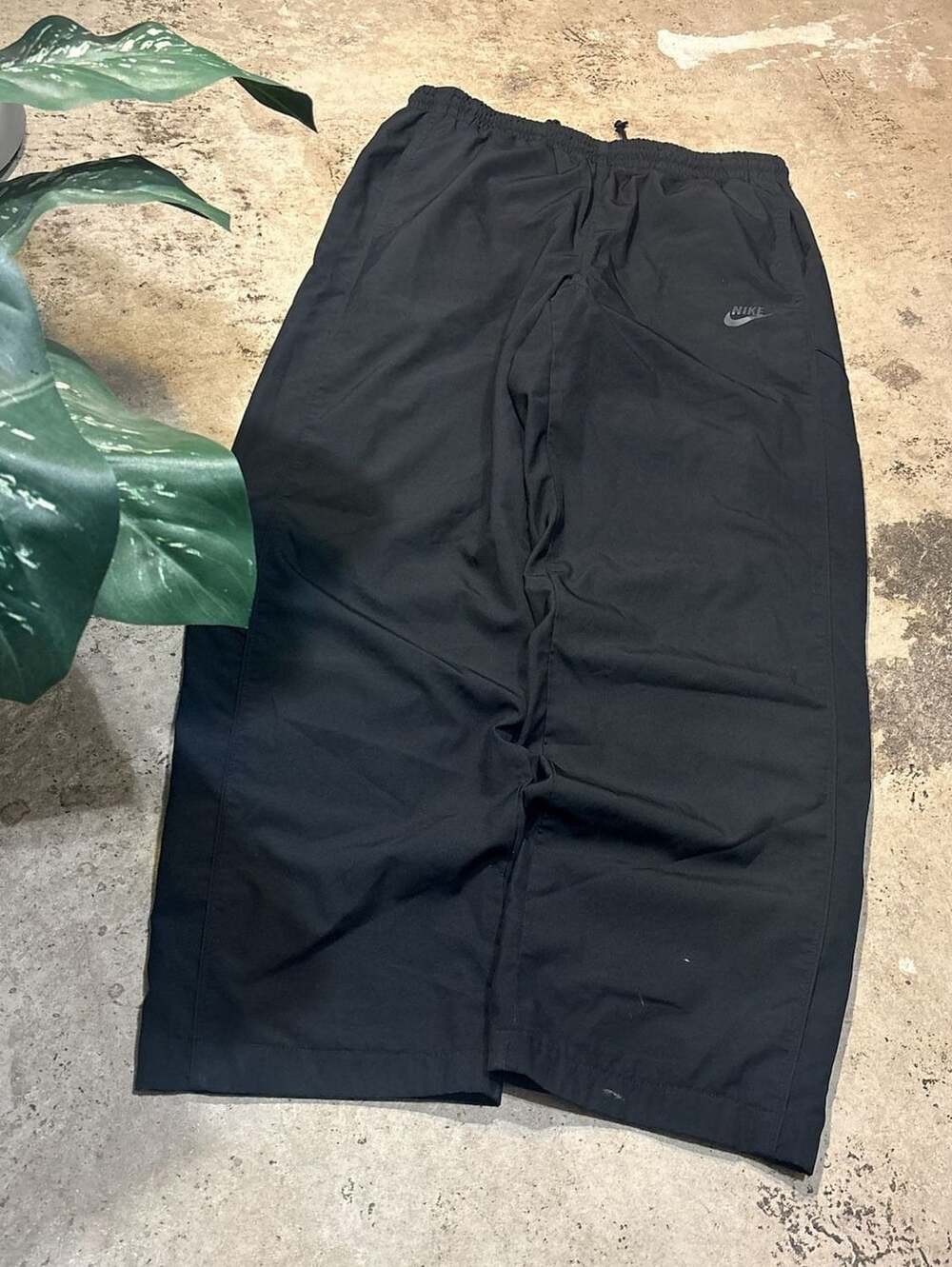 Nike Sportswear Woven Shorts Size L Black Athletic
